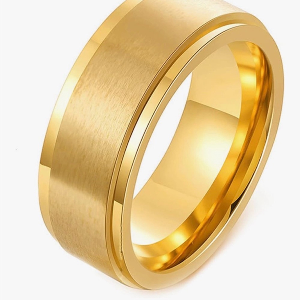 Elegant Gold Ring -size 7 J245